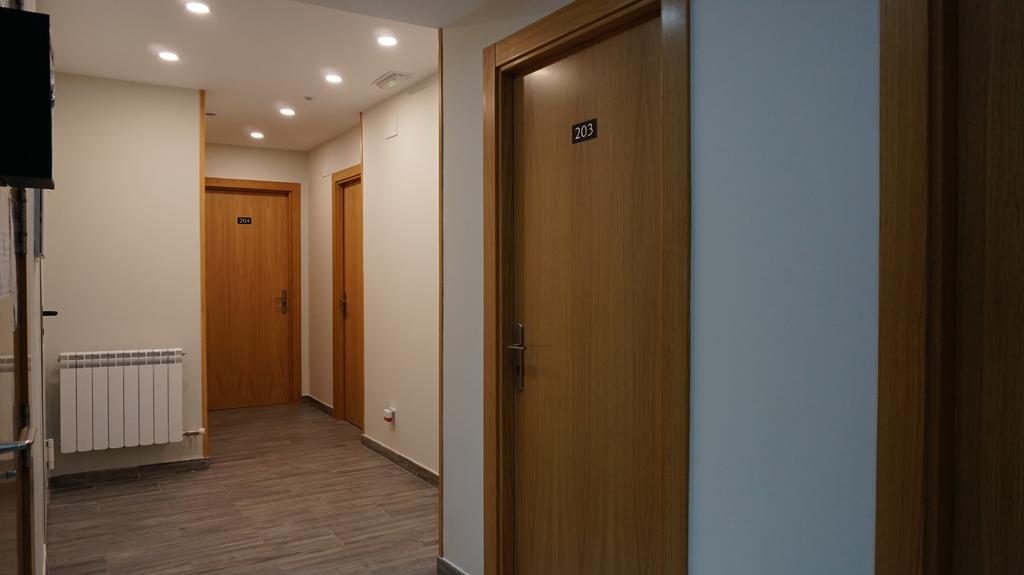 Pension Calfred II โลโกรโญ ภายนอก รูปภาพ