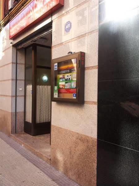 Pension Calfred II โลโกรโญ ภายนอก รูปภาพ