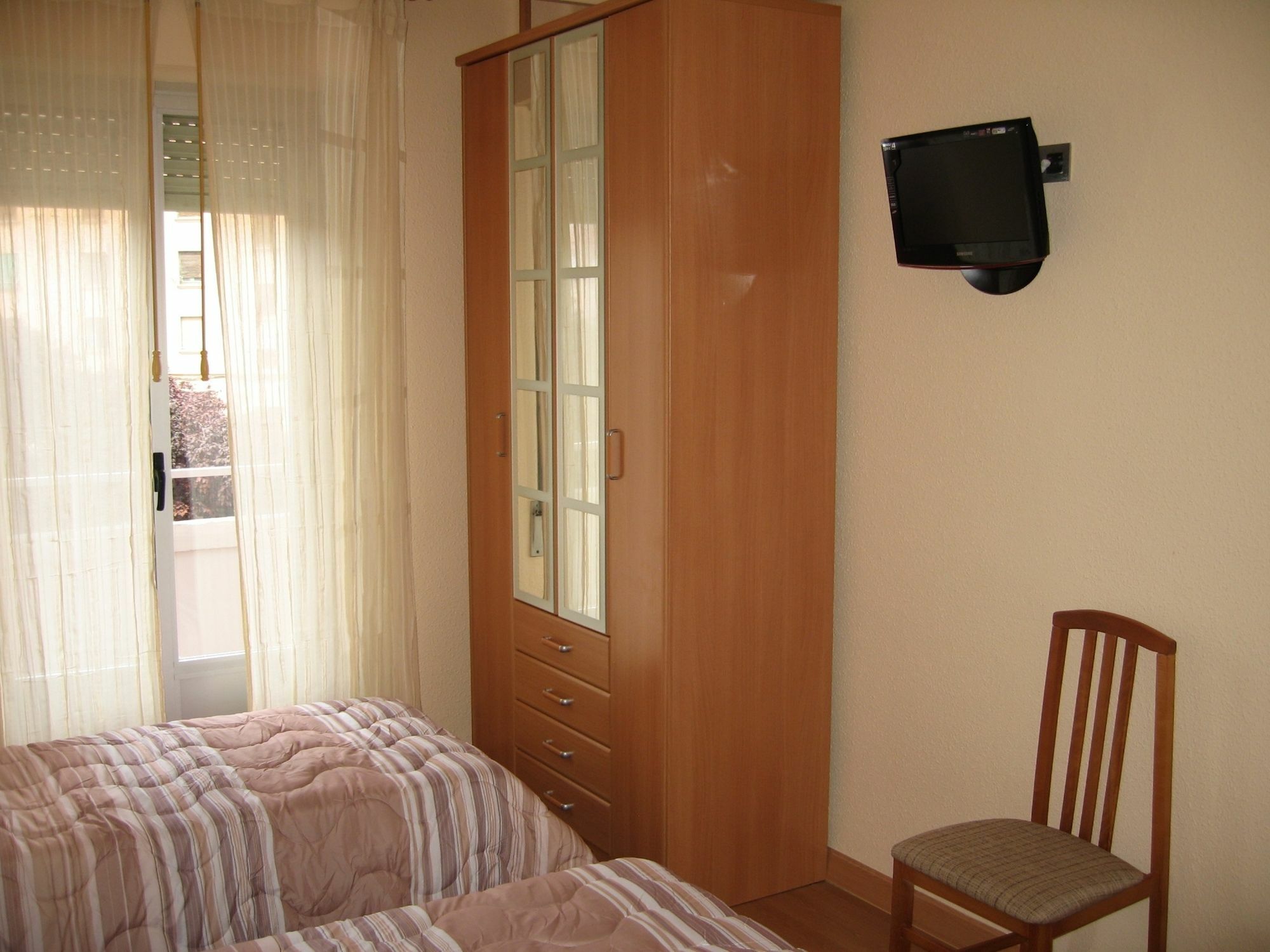 Pension Calfred II โลโกรโญ ภายนอก รูปภาพ