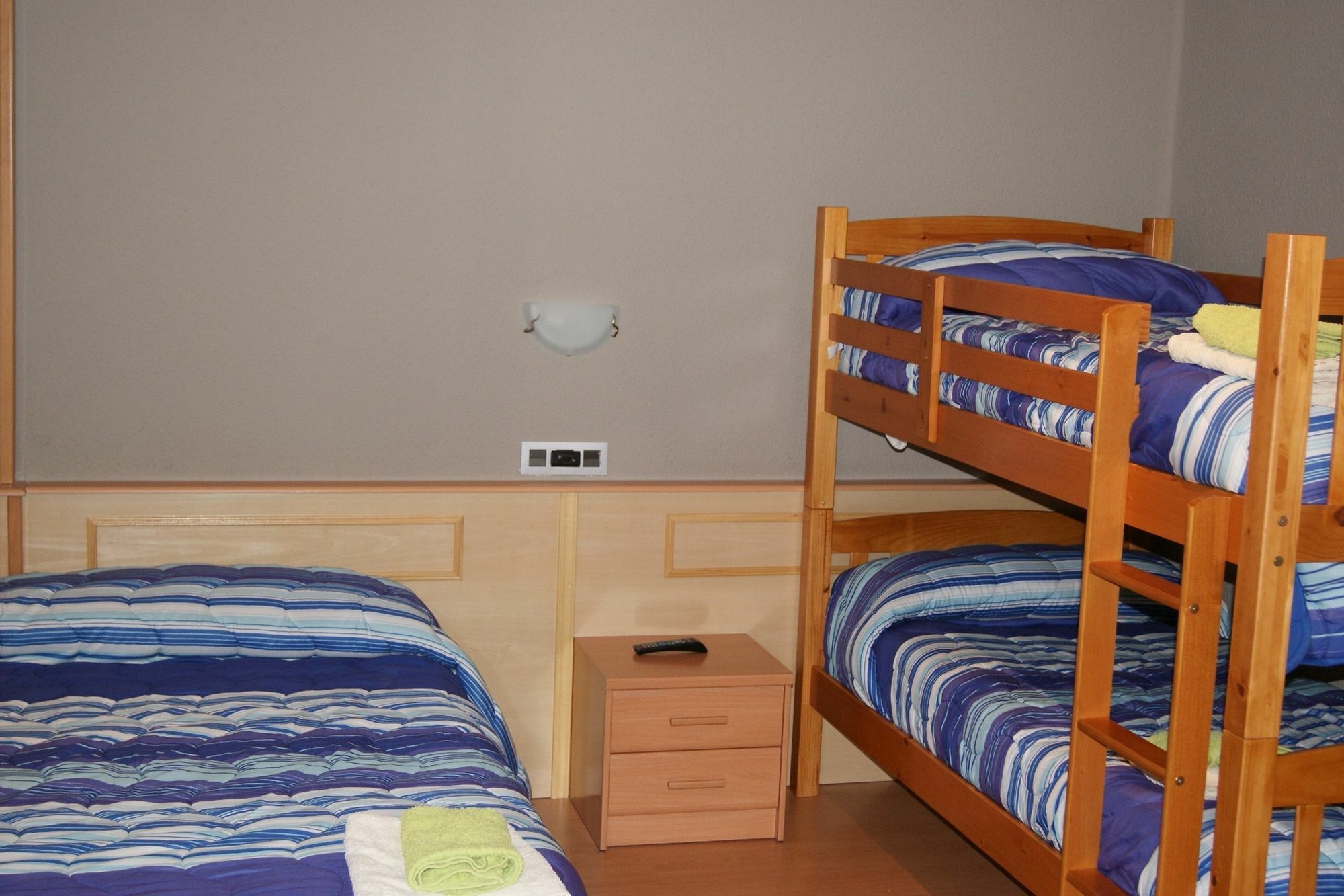 Pension Calfred II โลโกรโญ ภายนอก รูปภาพ