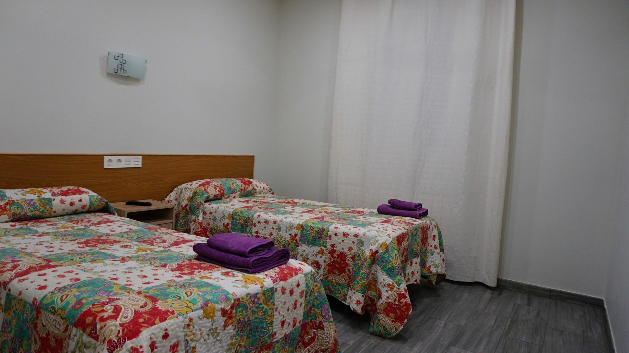 Pension Calfred II โลโกรโญ ภายนอก รูปภาพ